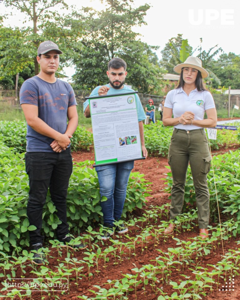 Estudiantes de Agronomía UPE exponen trabajos de campo: Clausura del Semestre